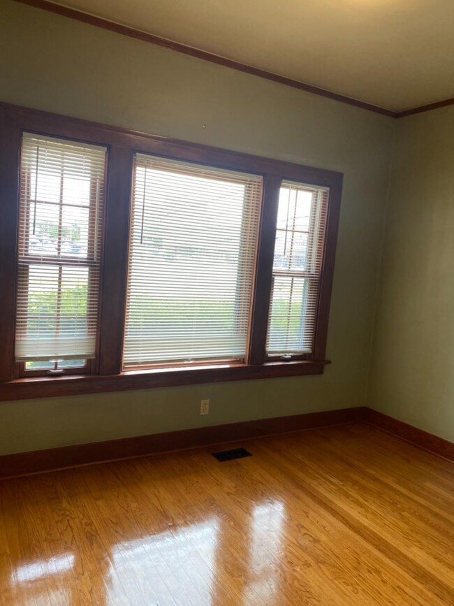 131 Keilman St, Dyer, IN 46311 - photo 7