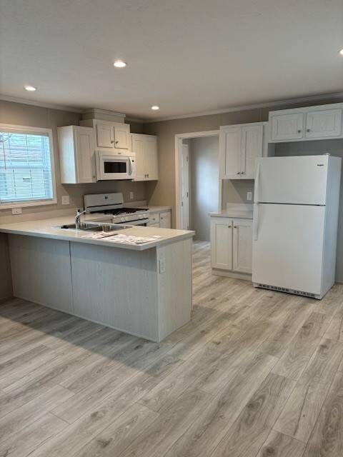 43132 Pontchartrain Ave unit 52, Sterling Heights, MI 48314 - photo 7