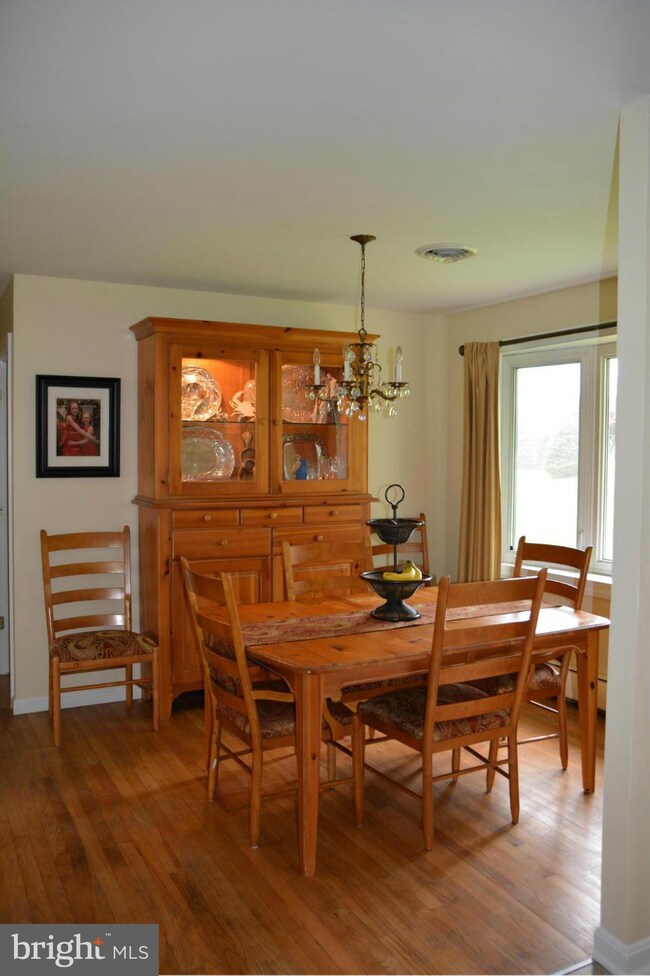 1305 Murgatroyd Rd, Fallston, MD 21047 - photo 5