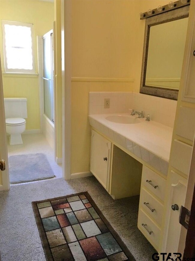 926 926 E Hudson St, Tyler, TX 75701 - photo 7