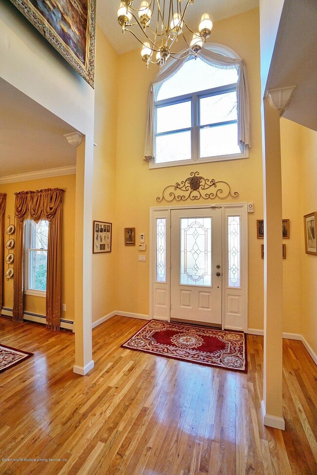 (5) Grand Entry Foyer