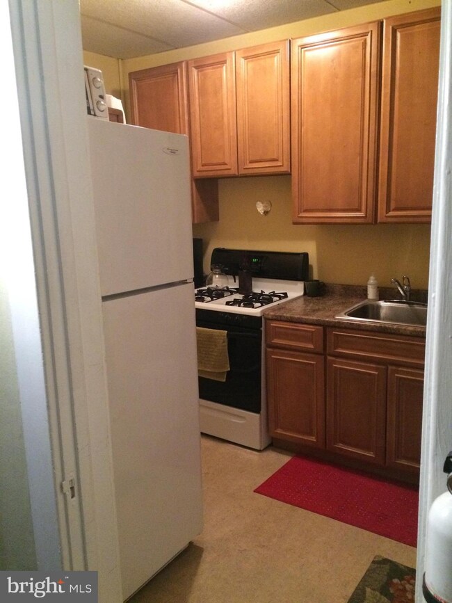 219 Kings Hwy E unit 2ND FLOOR, Haddonfield, NJ 08033 - photo 4