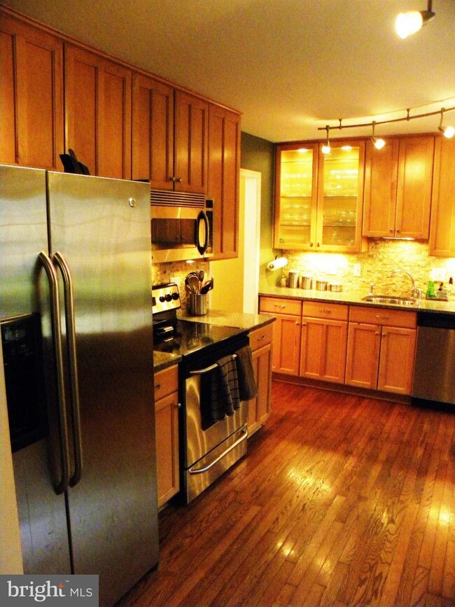 6058 Morgan Ct, Alexandria, VA 22312 - photo 5