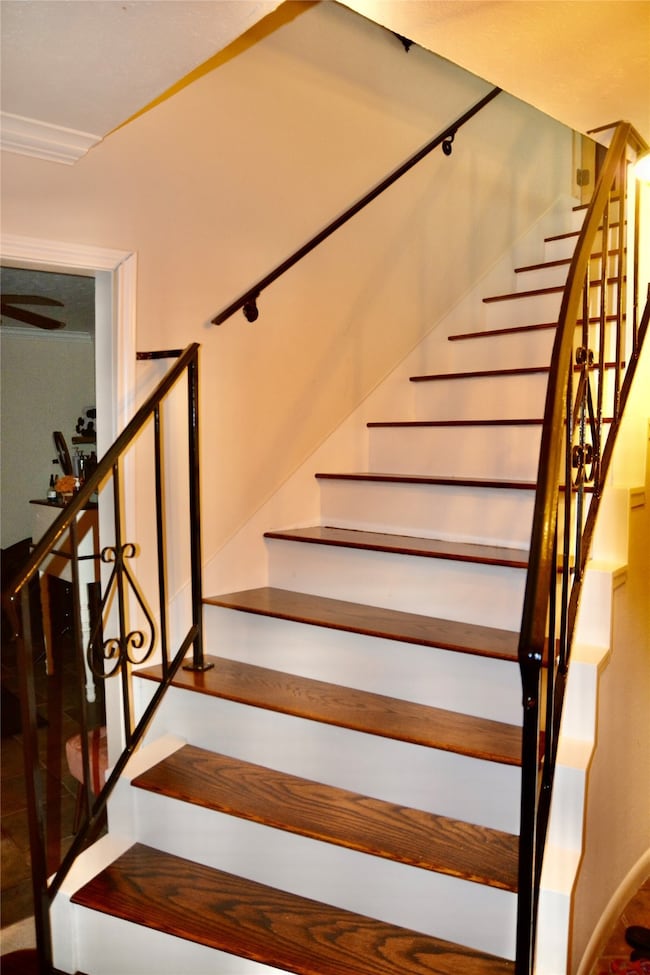 7015 Oak Bough Dr, Houston, TX 77088 - photo 4