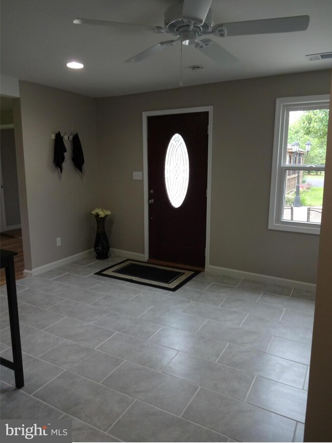 6910 Birdwood Ave, Middle River, MD 21220 - photo 4