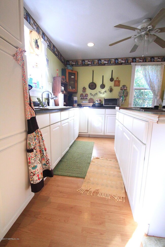 1502 Walker Ln, Jacksonville, FL 32216 - photo 4