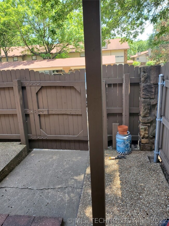Patio lower level no stairs