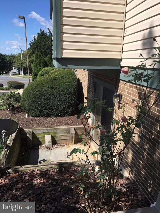 19601 Gunners Branch Rd unit A, Germantown, MD 20876 - photo 3