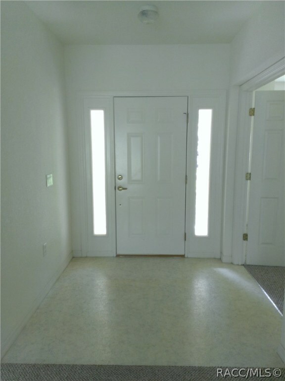 19381 SW 100th Loop, Dunnellon, FL 34432 - photo 2