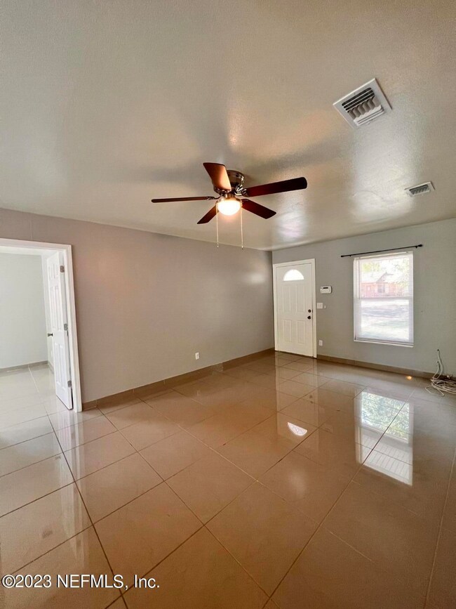 7529 Leroy Dr, Jacksonville, FL 32244 - photo 2