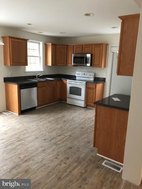 26484 Dejarnette Ln, Ruther Glen, VA 22546 - photo 3