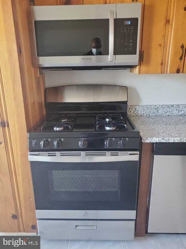 9306 Vaughn Place, Lanham, MD 20706 - photo 4