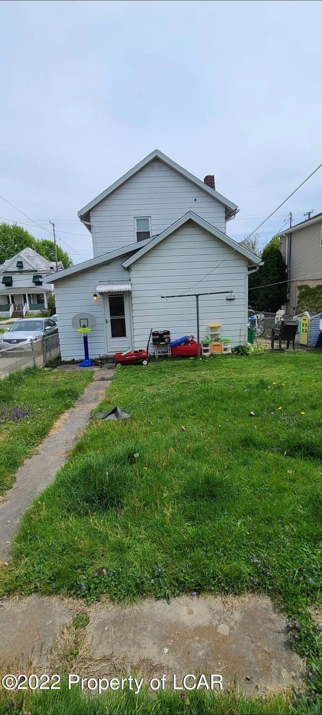 516 2nd St, West Pittston, PA 18643 - photo 5