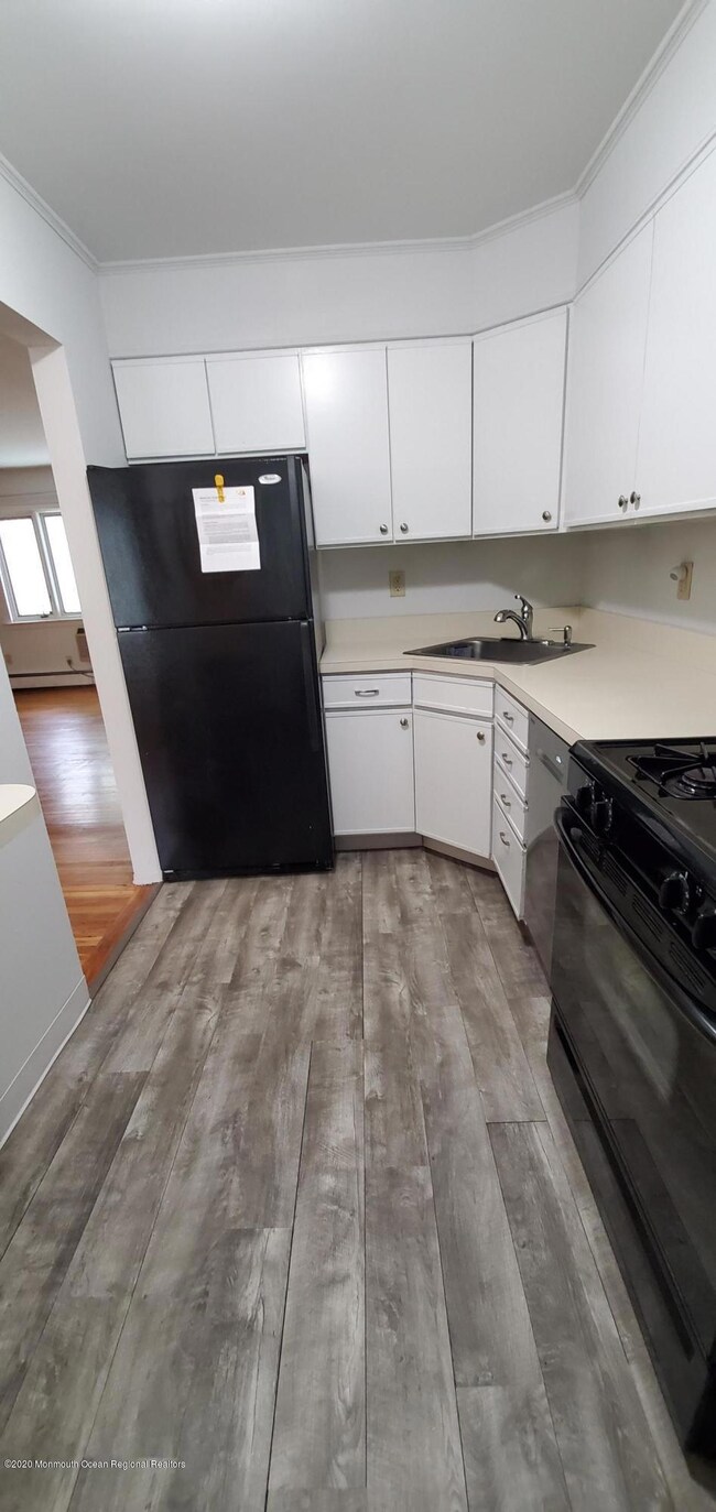 185 Manor E, Red Bank, NJ 07701 - photo 3