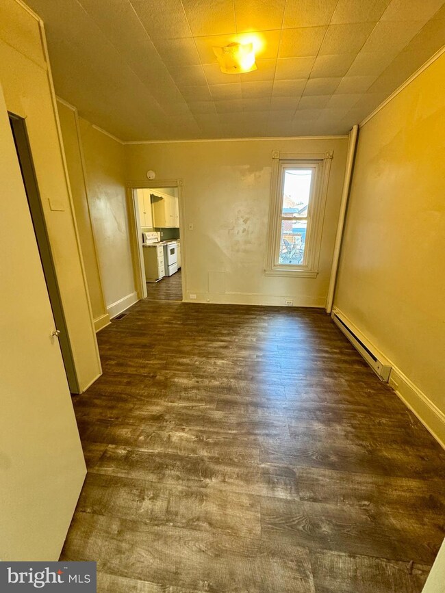 22 W 5th St unit 1ST FLOOR, Boyertown, PA 19512 - photo 6