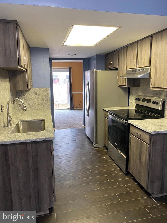 1973 Mayflower Dr, Woodbridge, VA 22192 - photo 3