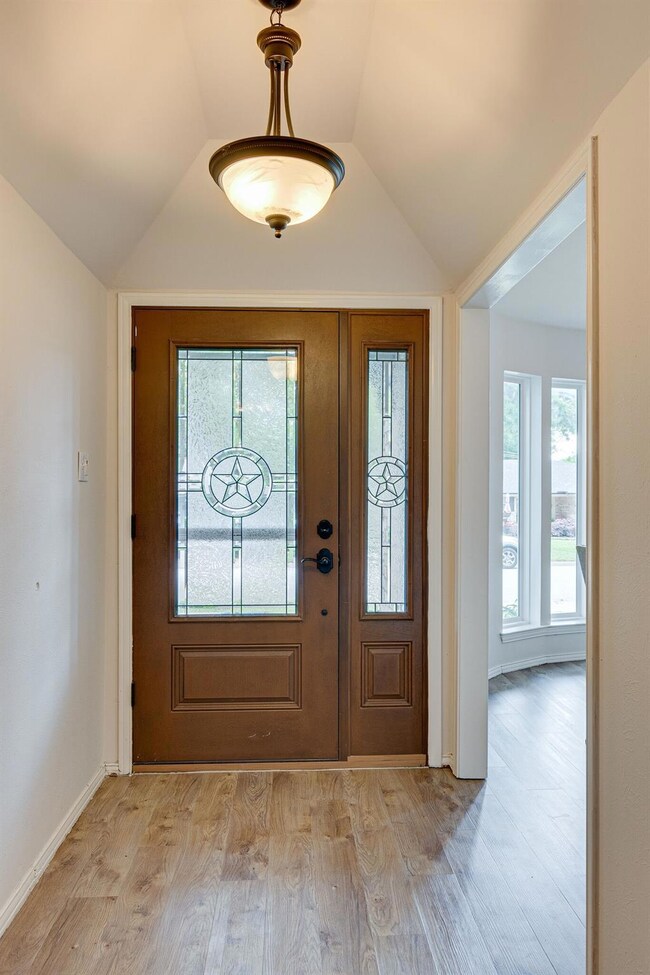 2024 Mountainview Dr, Hurst, TX 76054 - photo 5