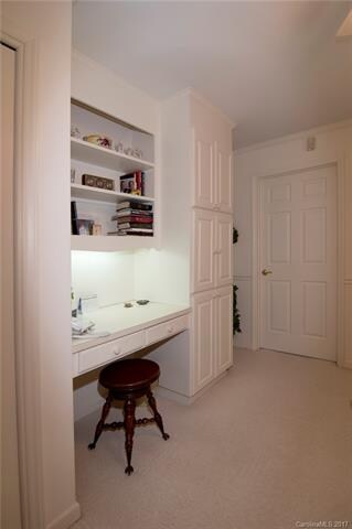 626 Stockton St, Statesville, NC 28677 - photo 5