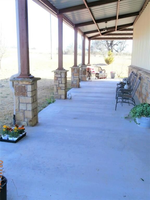 296 Sanger Dr, Springtown, TX 76082 - photo 5
