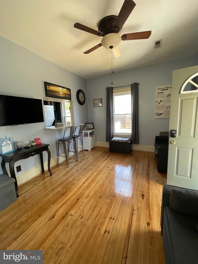 219 Boundary St, Colonial Beach, VA 22443 - photo 4