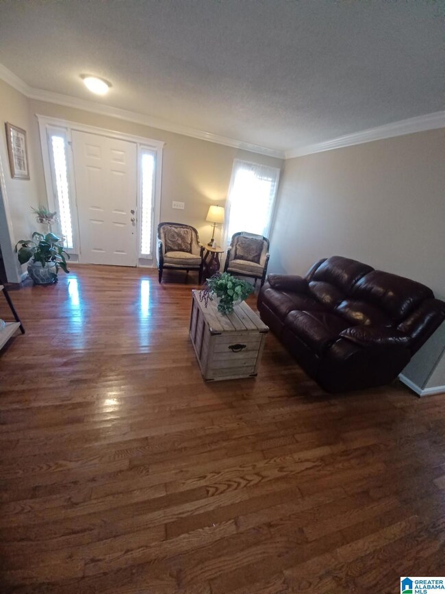 701 Jason Cir, Center Point, AL 35215 - photo 3