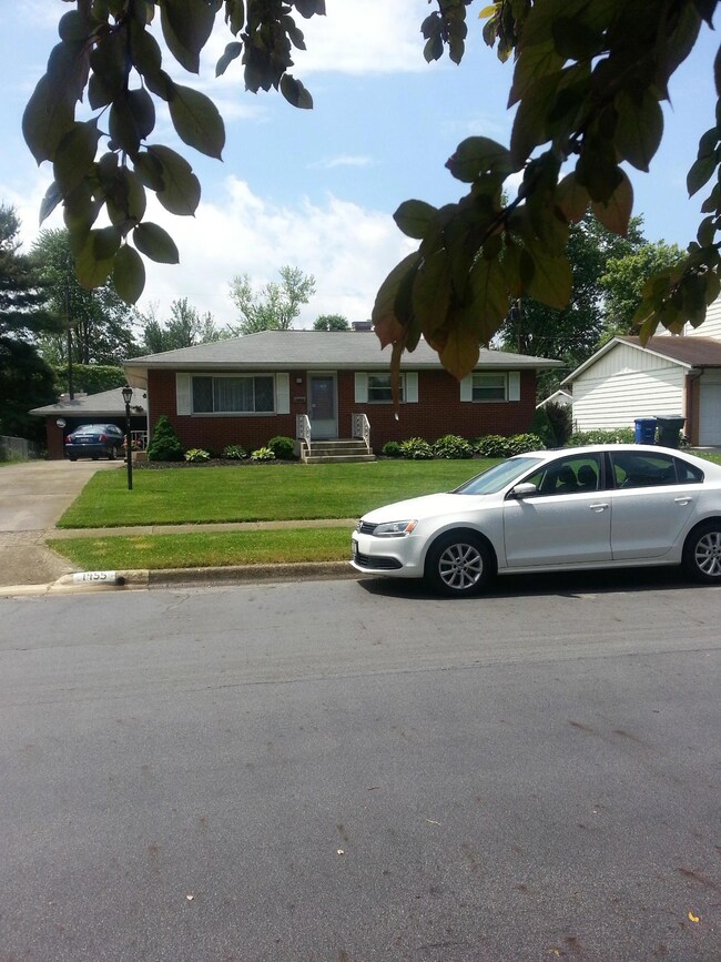 1455 Fowler Dr, Columbus, OH 43224 - photo 2