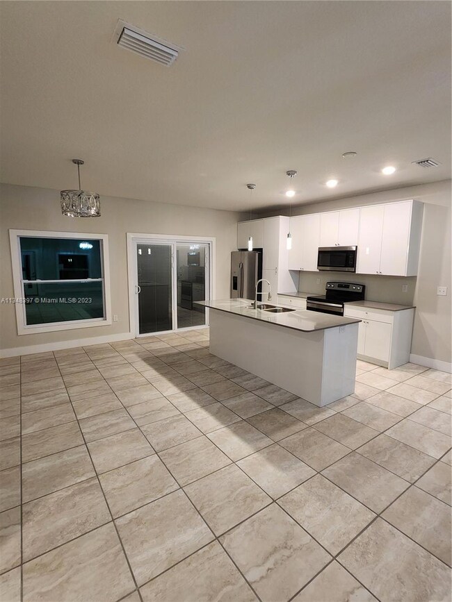 2391 Pecos Ln, Poinciana, FL 34759 - photo 4