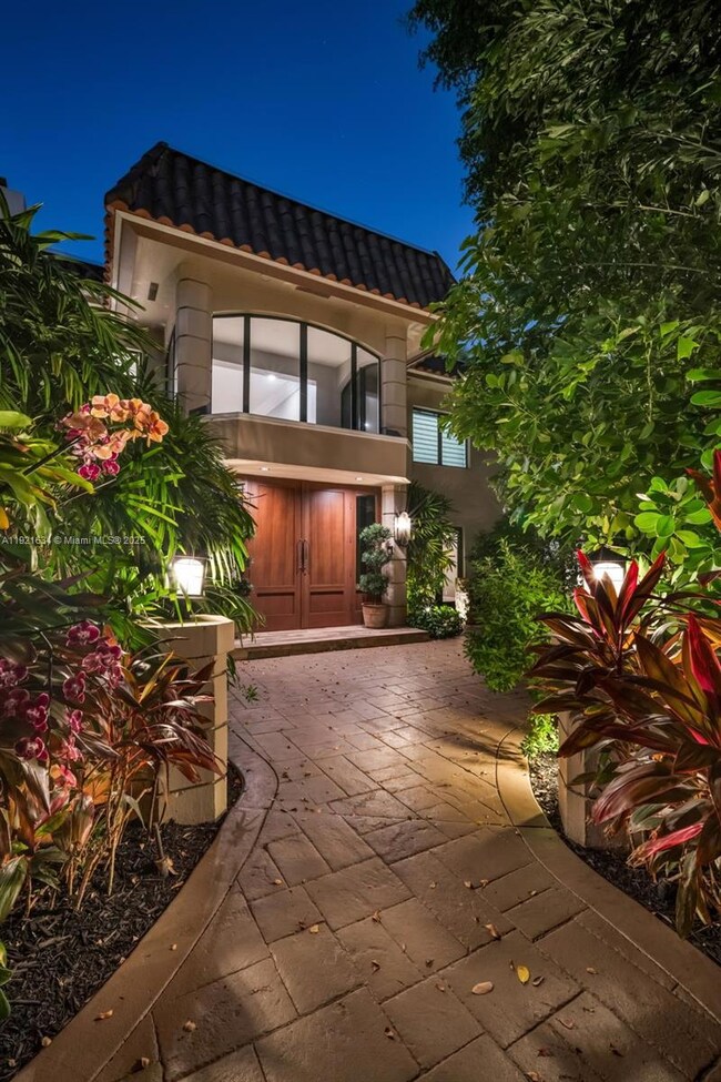 2941 Fairway Dr, Hollywood, FL 33021 - photo 7