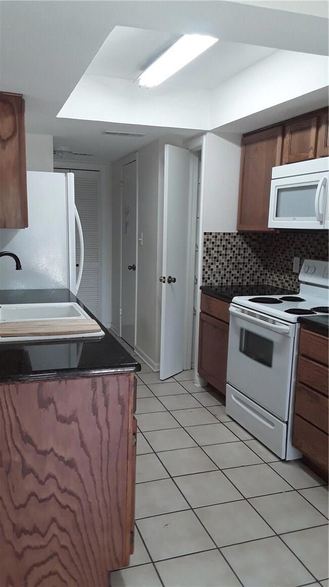 2703 Northeast Dr unit B, Austin, TX 78723 - photo 7