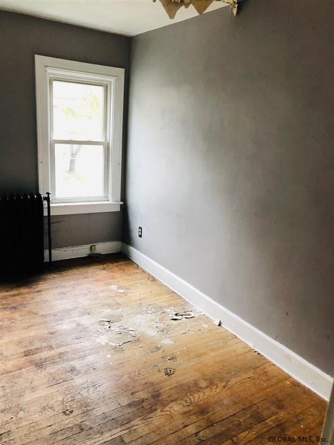 169 W Lawrence St, Albany, NY 12203 - photo 5