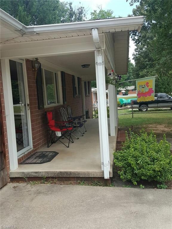 104 Lynn Dr, Archdale, NC 27263 - photo 3