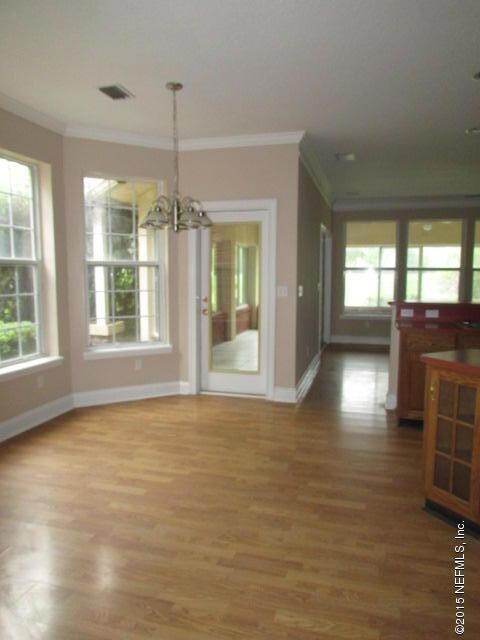 Kitchen Eating Area