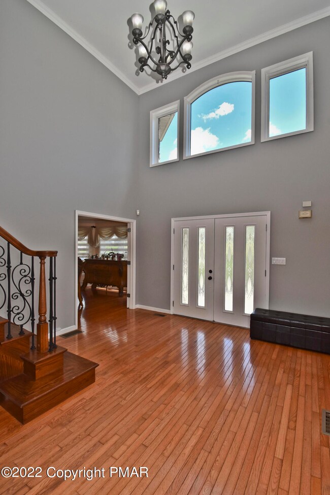 3 Foyer (3)