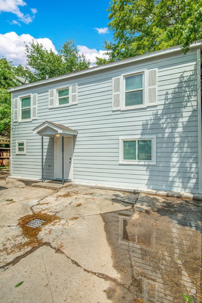 1504 Northwood St unit B, Houston, TX 77009 - photo 3