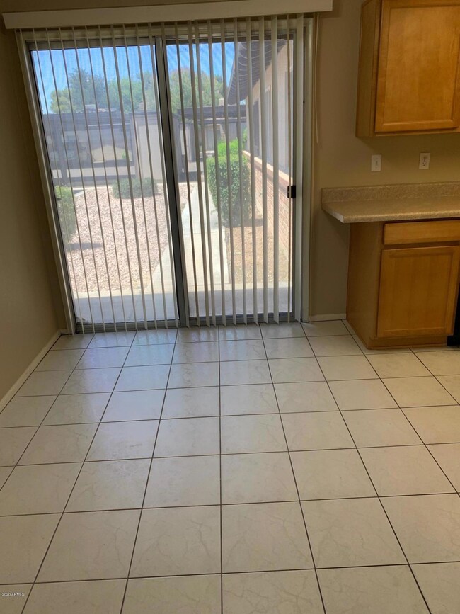 1134 E Vaughn St unit C, Tempe, AZ 85283 - photo 3