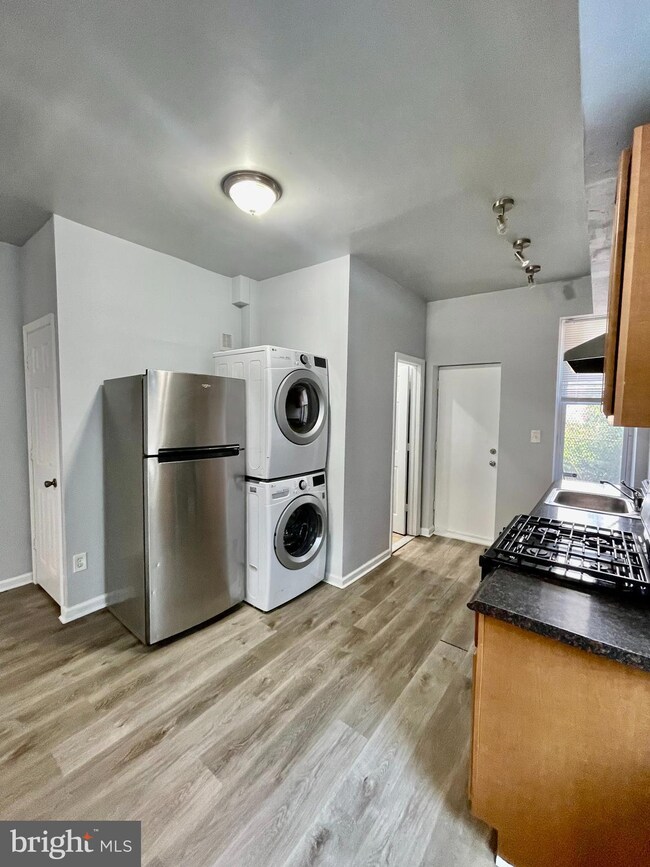 327 S Frazier St, Philadelphia, PA 19143 - photo 3