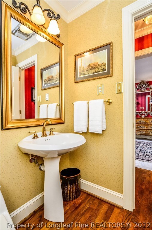 2300 Mirror Lake Dr, Fayetteville, NC 28303 - photo 6