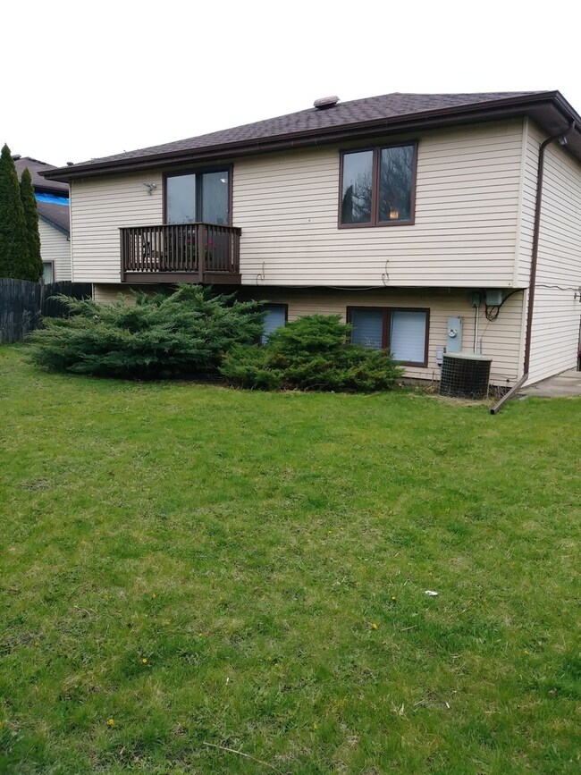 4960 187th St, Country Club Hills, IL 60478 - photo 3