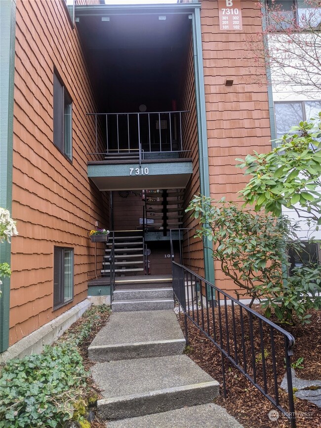 7310 N Skyview Place unit B102, Tacoma, WA 98406 - photo 3