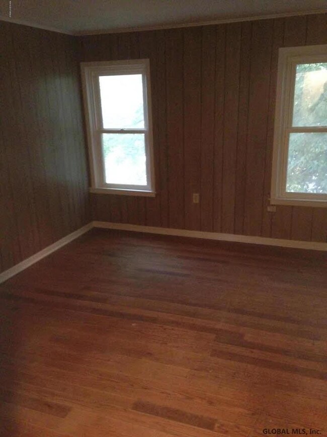 62 Crandall St, Glens Falls, NY 12801 - photo 2