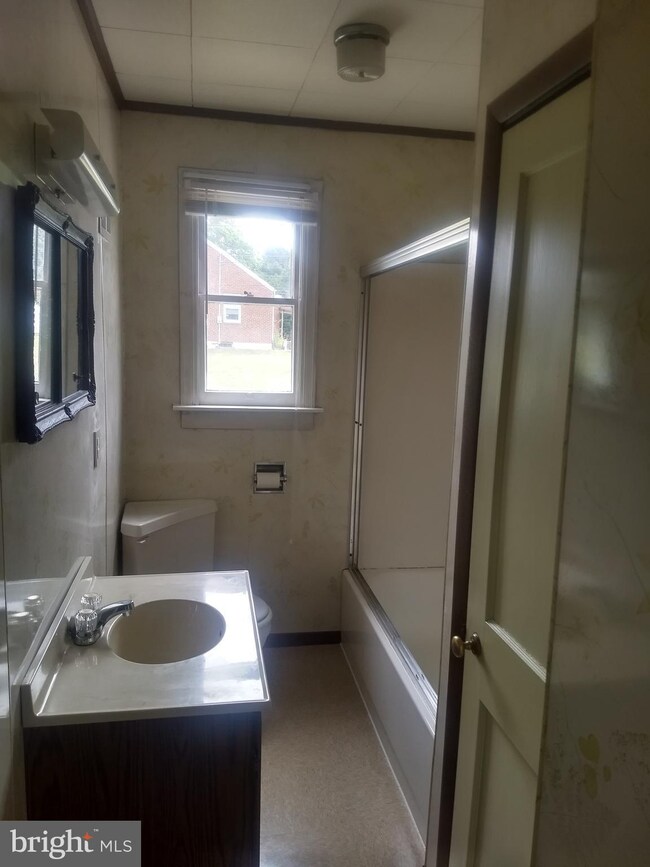 4219 York St unit 1, Harrisburg, PA 17111 - photo 6
