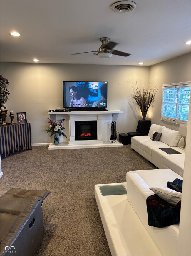 14300 S Jonesville Rd, Columbus, IN 47201 - photo 4