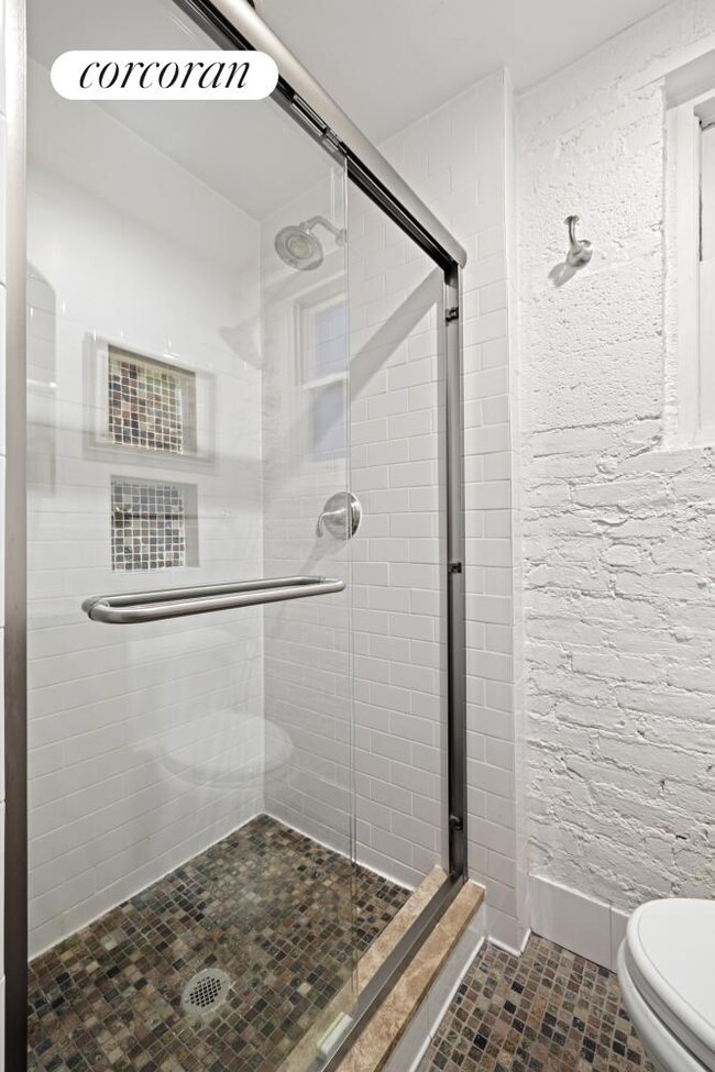 77 Perry St unit 4C, New York, NY 10014 - photo 7