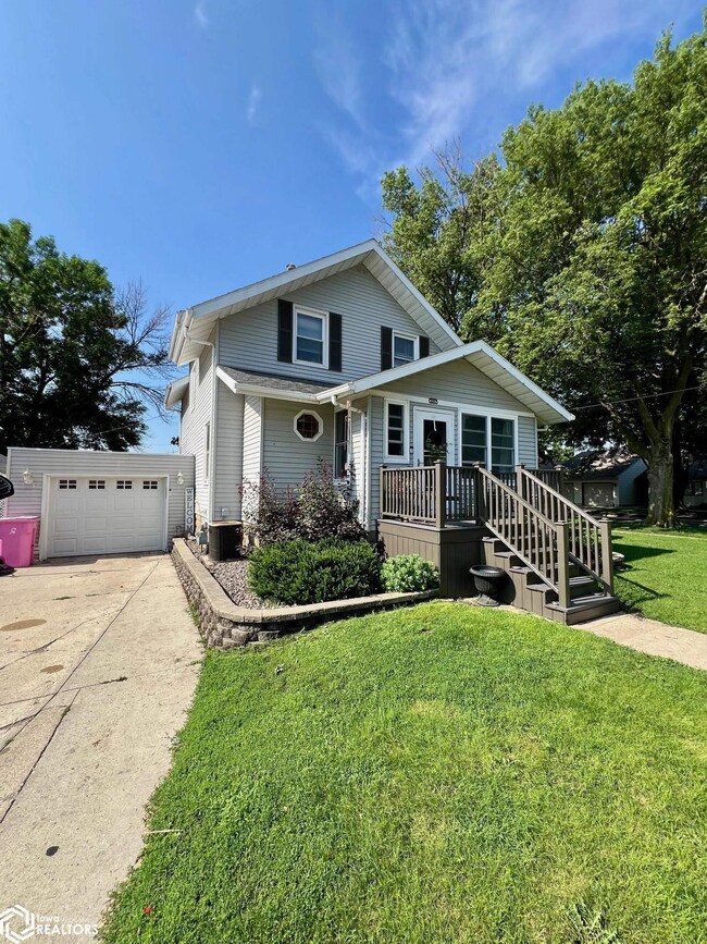 202 2nd Ave NE, Clarion, IA 50525 - photo 3