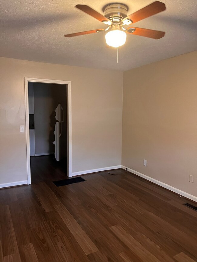 1352 Rhodes St, Columbus, GA 31901 - photo 3