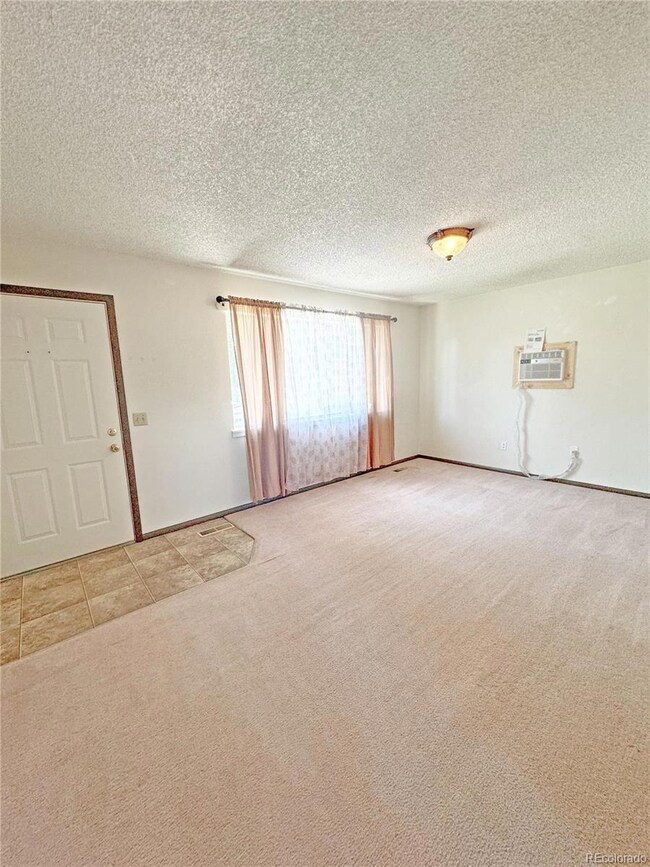 622 E Rio Blanco Ave, Rangely, CO 81648 - photo 2