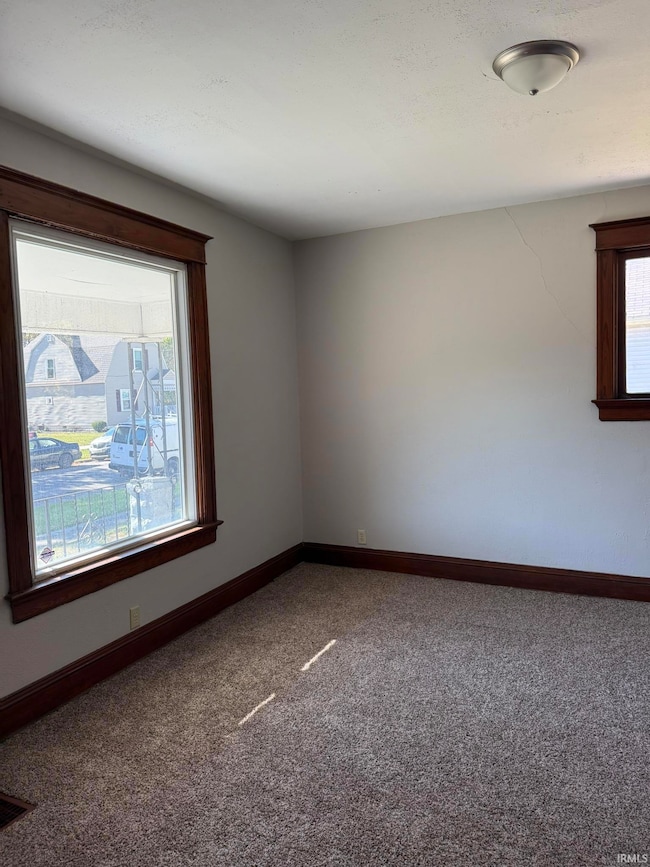 439 E Taber St, Fort Wayne, IN 46803 - photo 2