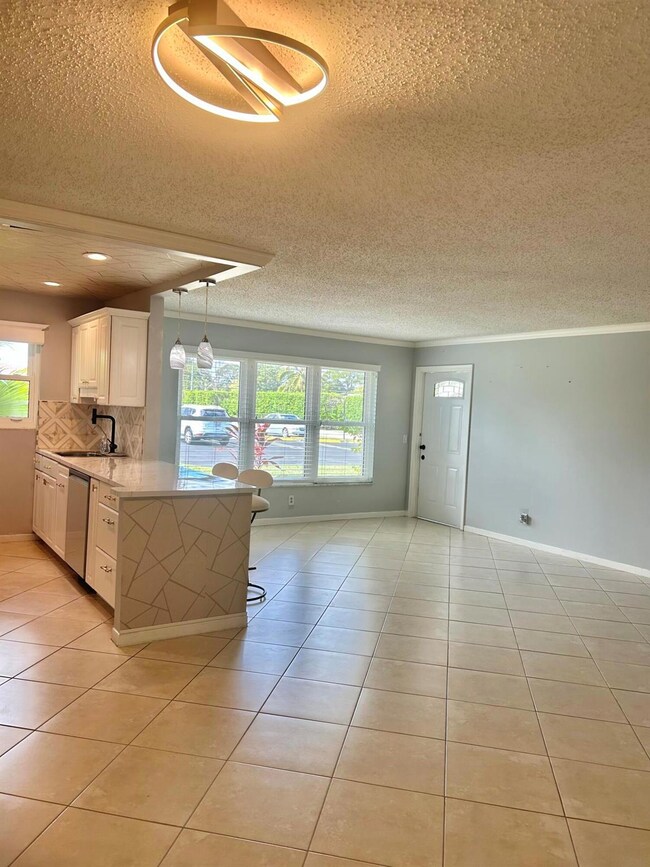 842 High Point Blvd N unit B, Delray Beach, FL 33445 - photo 4