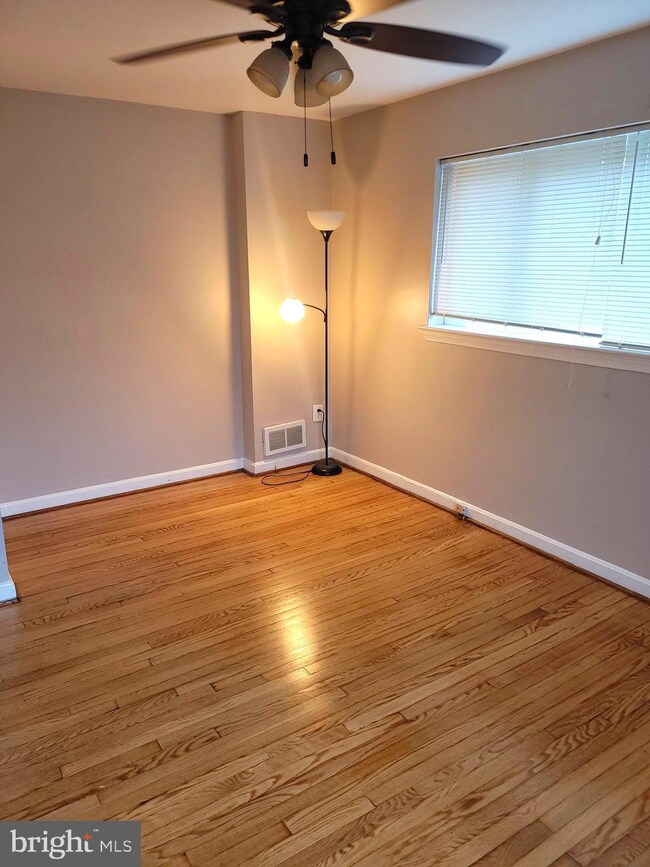 5154 8th St NE, Washington, DC 20011 - photo 7