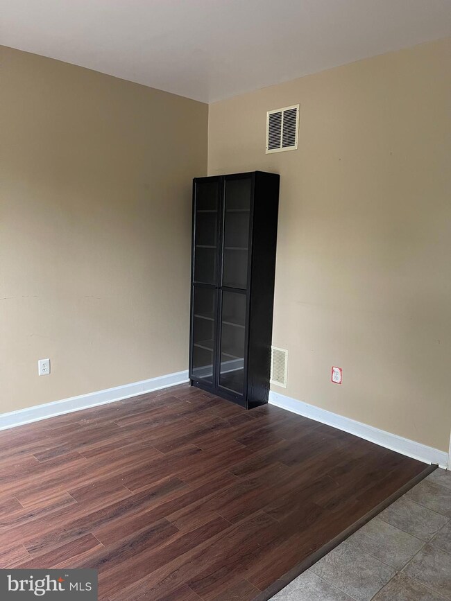 567 Garrett a Morgan Blvd, Hyattsville, MD 20785 - photo 4